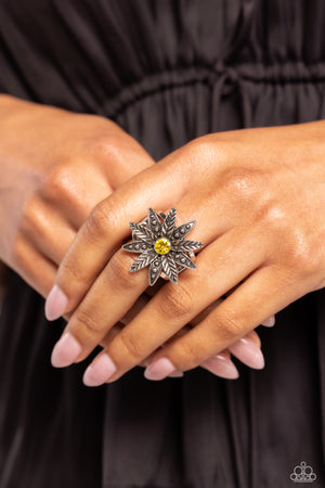 Paparazzi - Sunflower Season - Yellow Ring