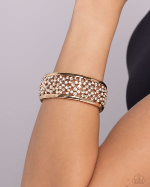 Paparazzi - Subtly Scattered - Gold Bracelet