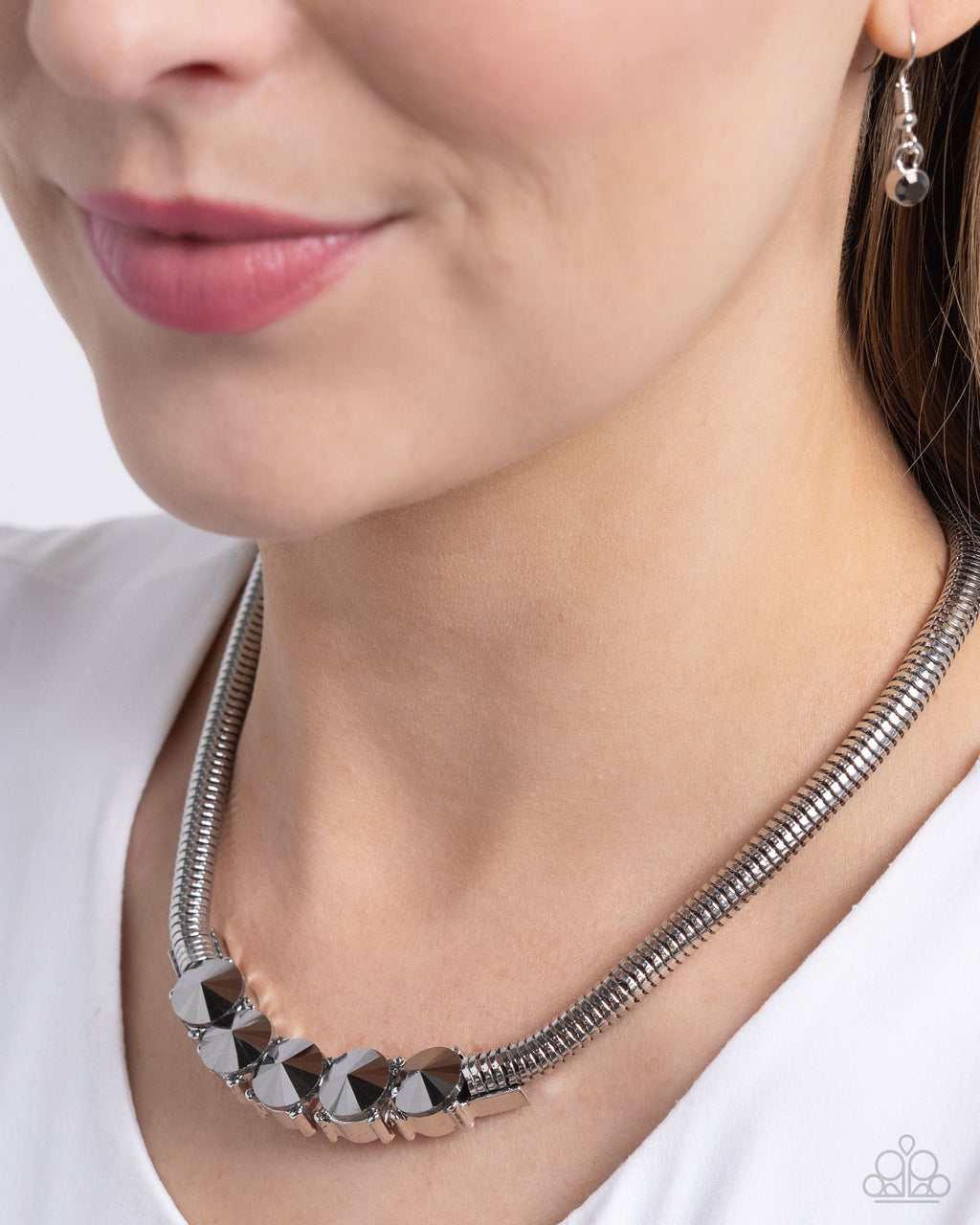 Paparazzi - Musings Makeover - Silver Necklace
