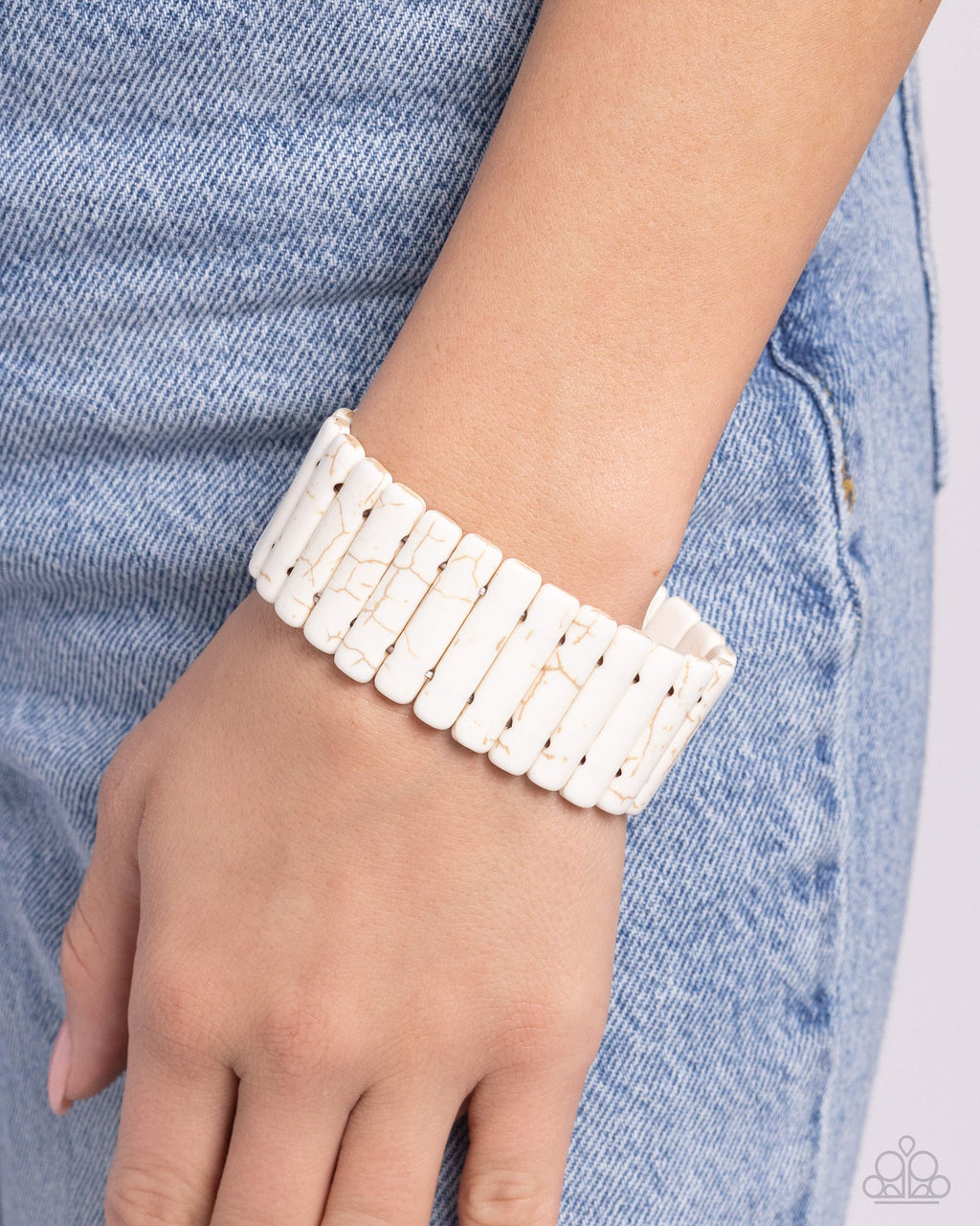 Paparazzi - Southern Standing - White Bracelet