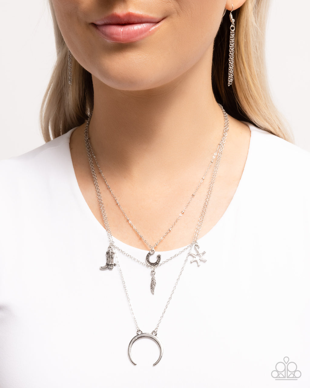 Paparazzi - Saloon Sass - Silver Necklace