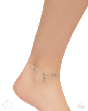 Paparazzi - Crescent Chic - Silver Anklet