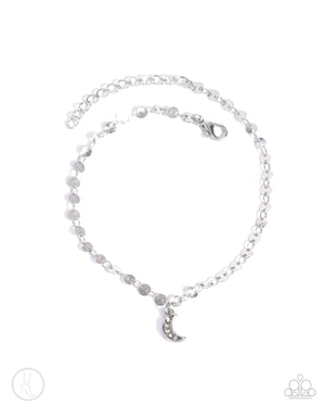 Paparazzi - Crescent Chic - Silver Anklet