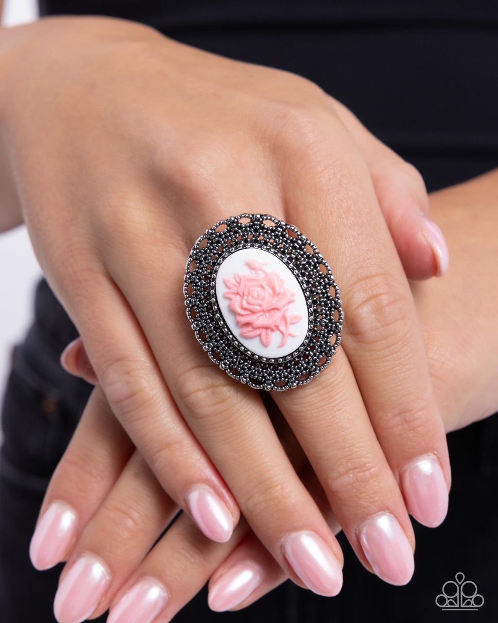 Paprazzi - Blooming Brooch - Pink Ring