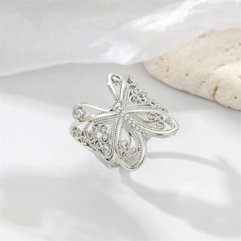 Delicate Flight - Silver Ring