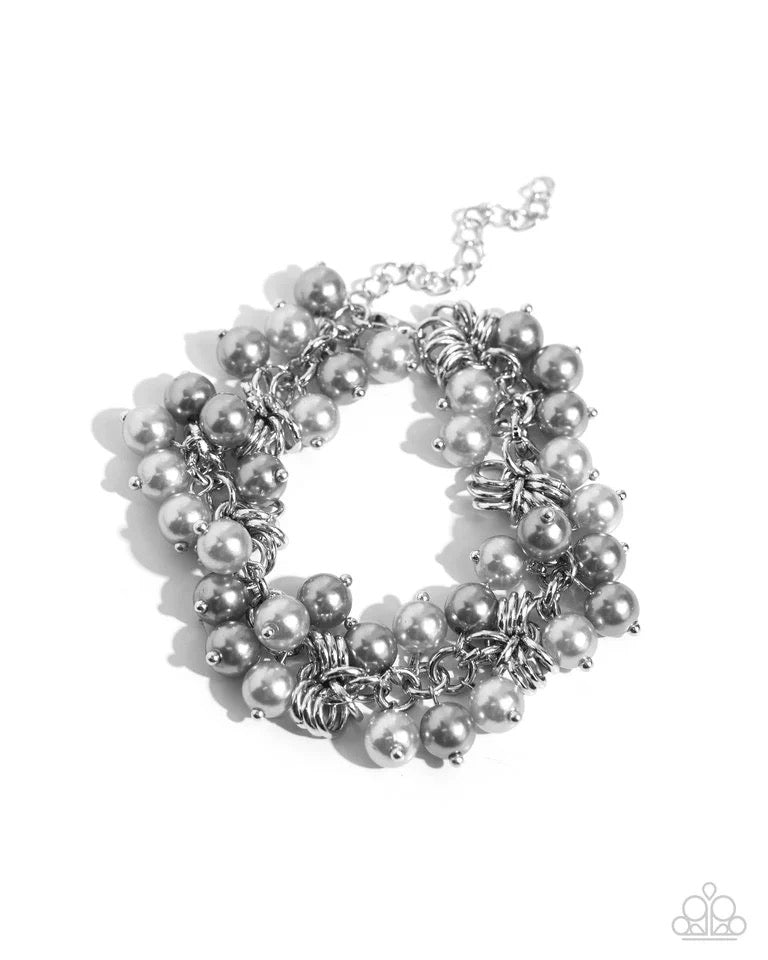 Paparazzi - Endless Loop - Silver Bracelet