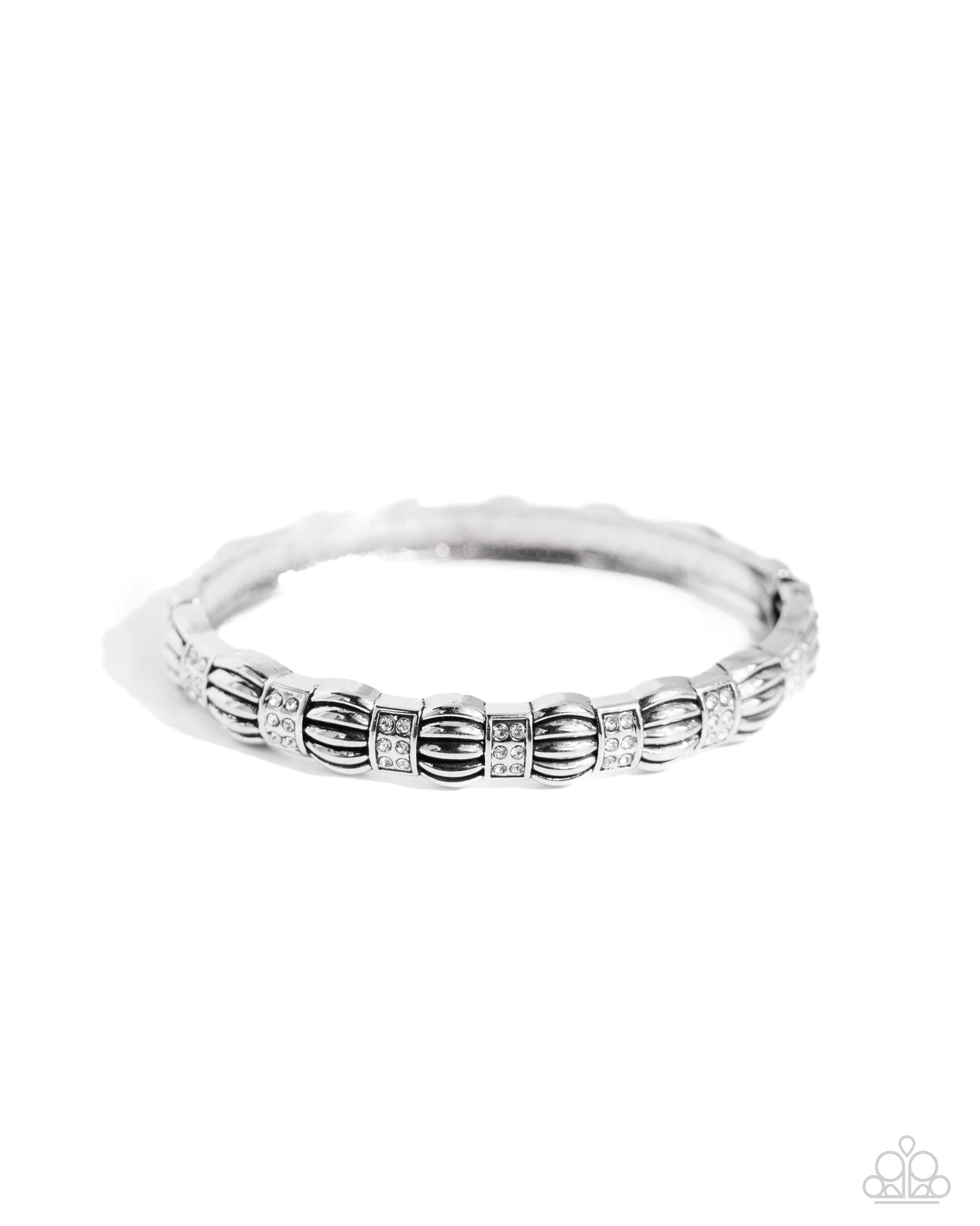 Paparazzi - Metro Reverie - White Bracelet