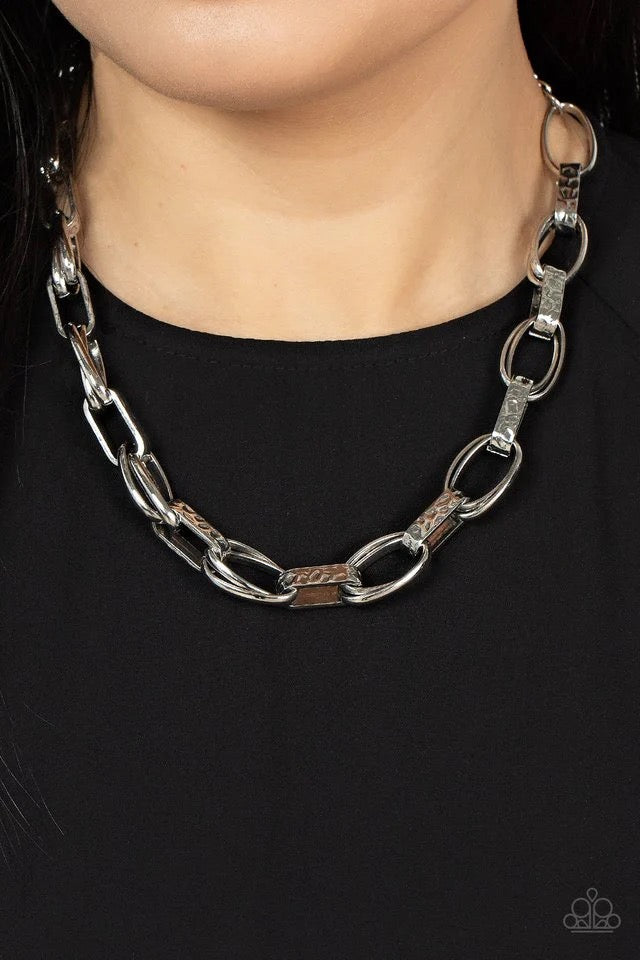 Paparazzi - Motley In Motion - Silver Necklace