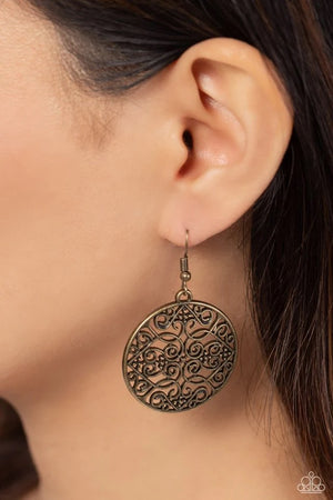 Paparazzi - Dubai Décor - Brass Earrings