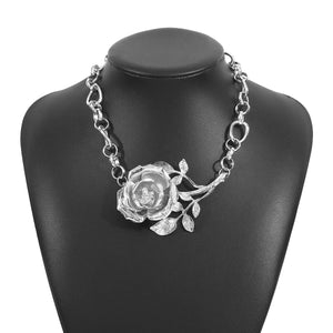 Silent Flourish - Silver Necklace