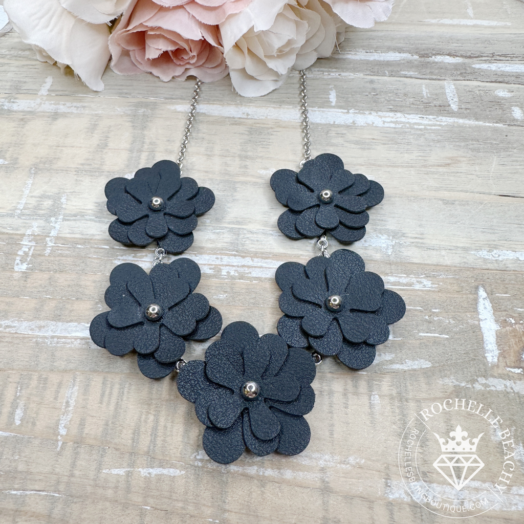 Paparazzi - Balance of FLOWER - Black Necklace