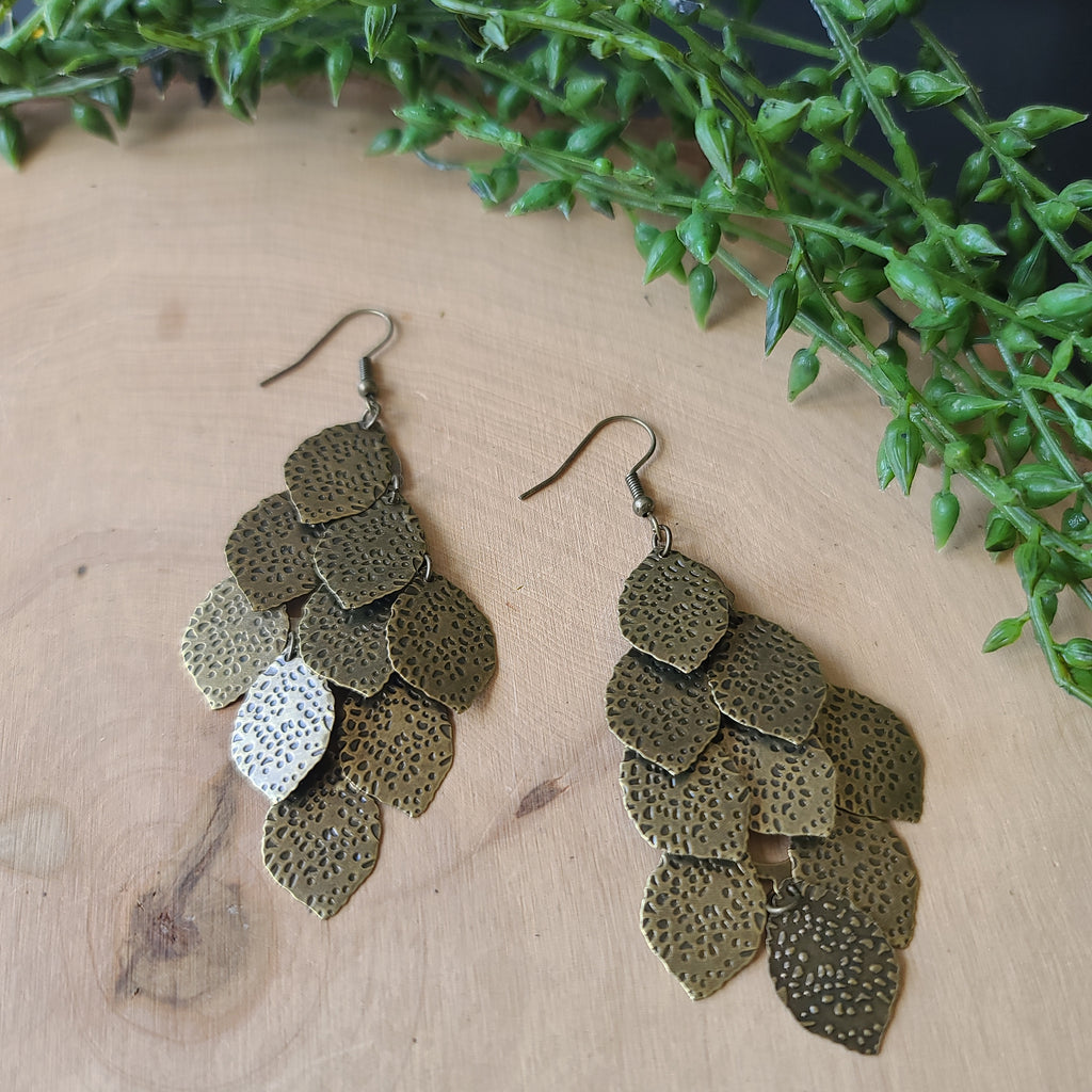 Paparazzi - Loud and Leafy - Brass Earrings