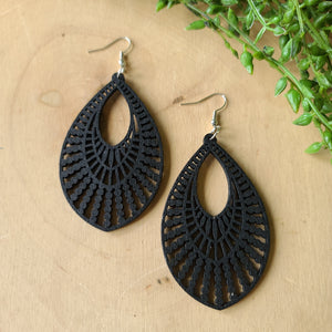 Paparazzi - Bermuda Breeze - Black Earrings