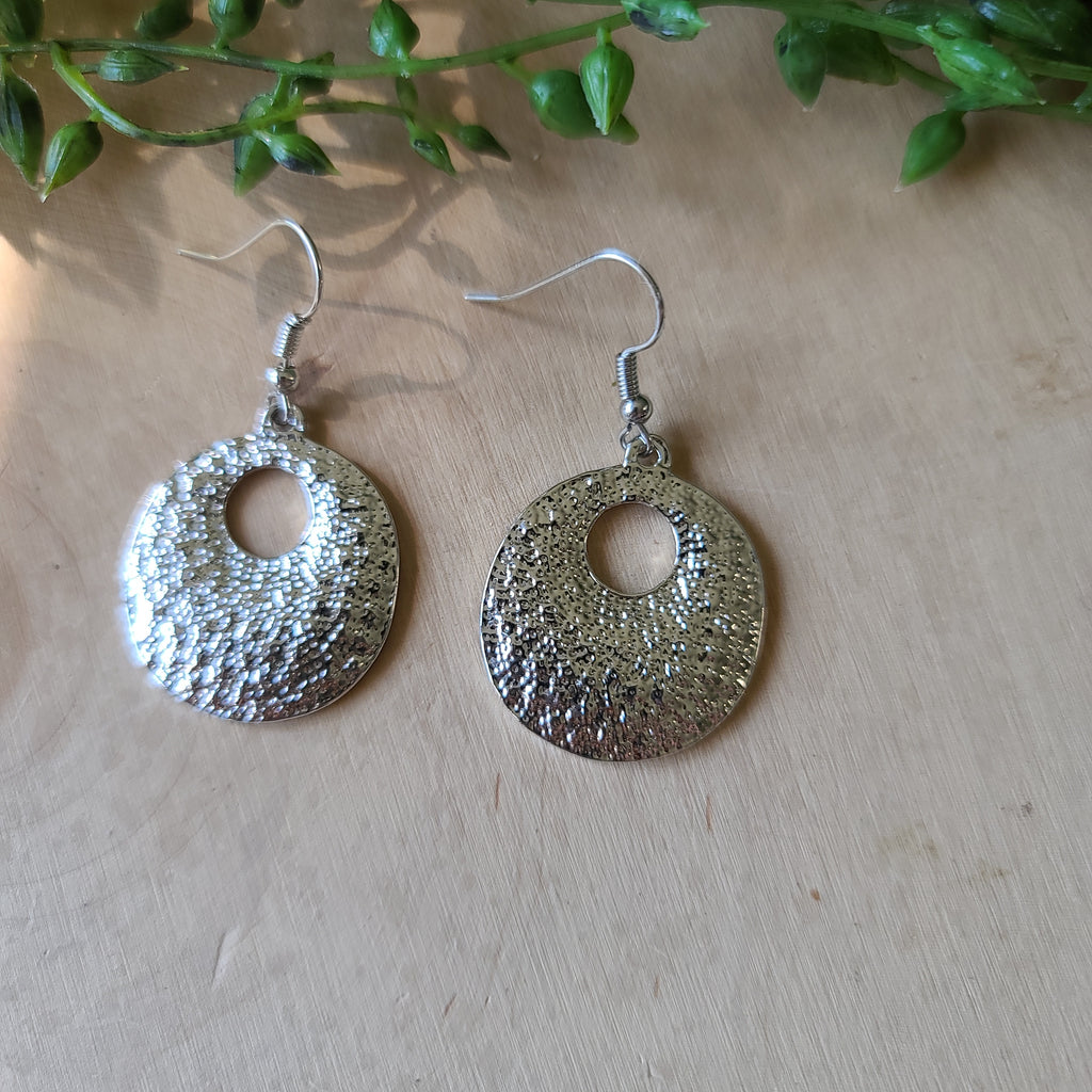 Paparazzi - A Taste For Texture - Silver Earrings
