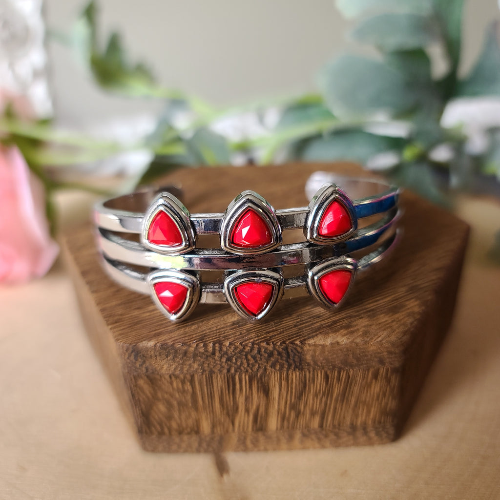 Paparazzi - Tribal Triad - Red Bracelet