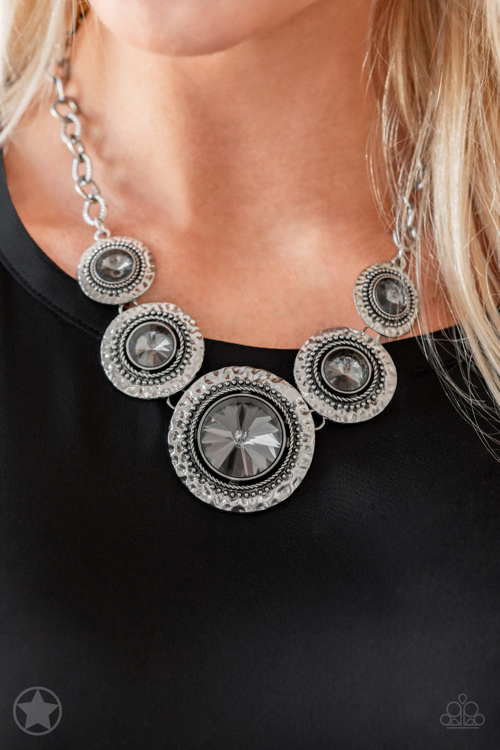 Paparazzi Accessories - Global Glamour - Silver Necklace