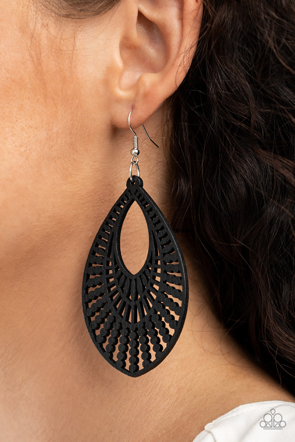 Paparazzi - Bermuda Breeze - Black Earrings