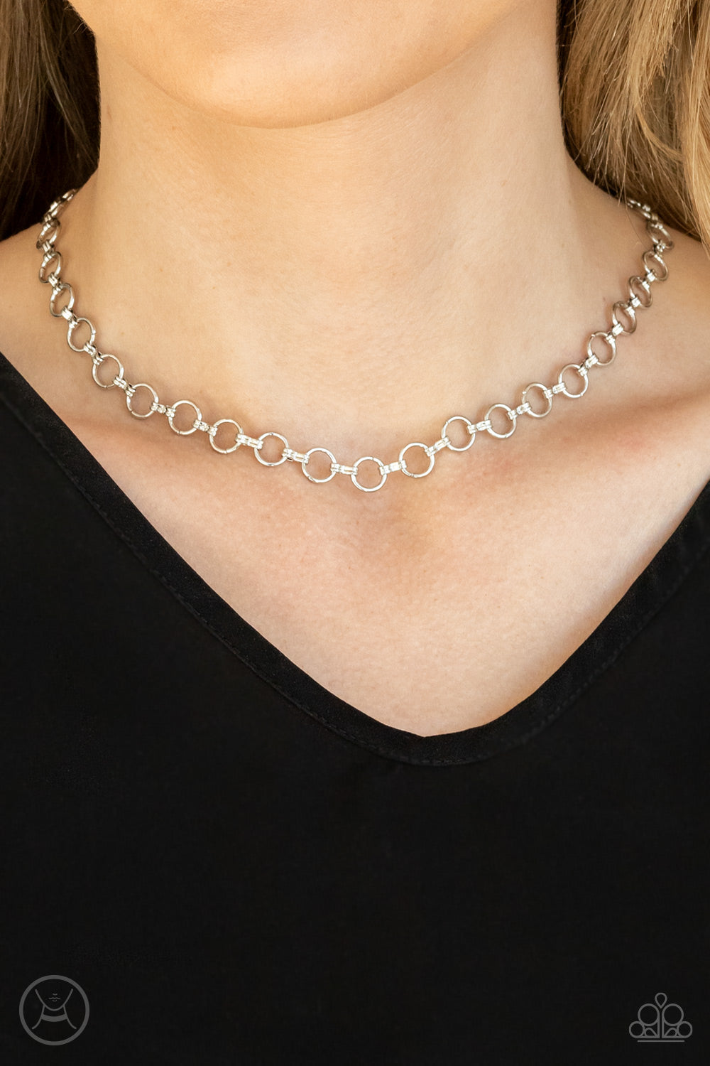 Paparazzi - Insta Connection - Silver Necklace