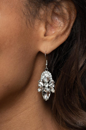 Paparazzi - Stunning Starlet - White Earrings