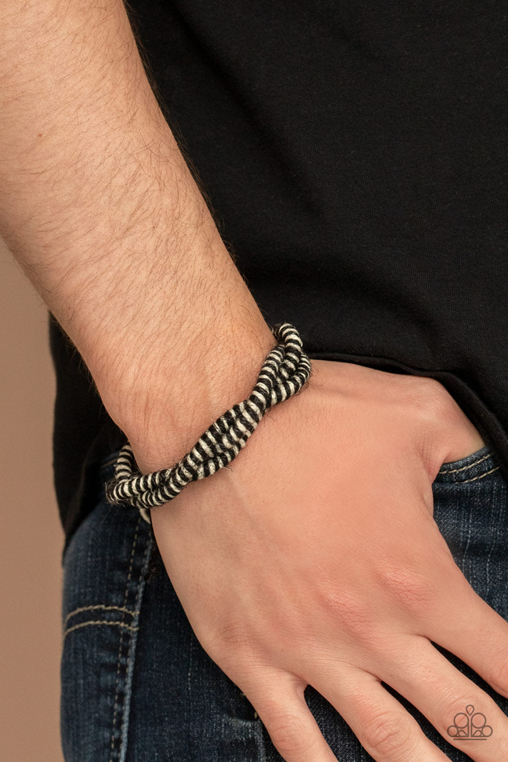 Paparazzi - Island Endeavor - Black Bracelet