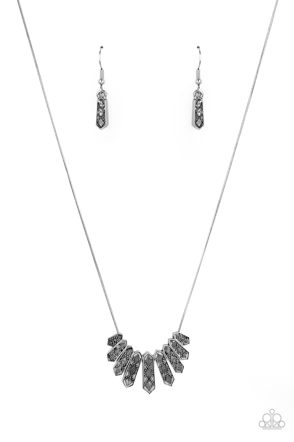 Paparazzi - Monumental March - Silver Necklace