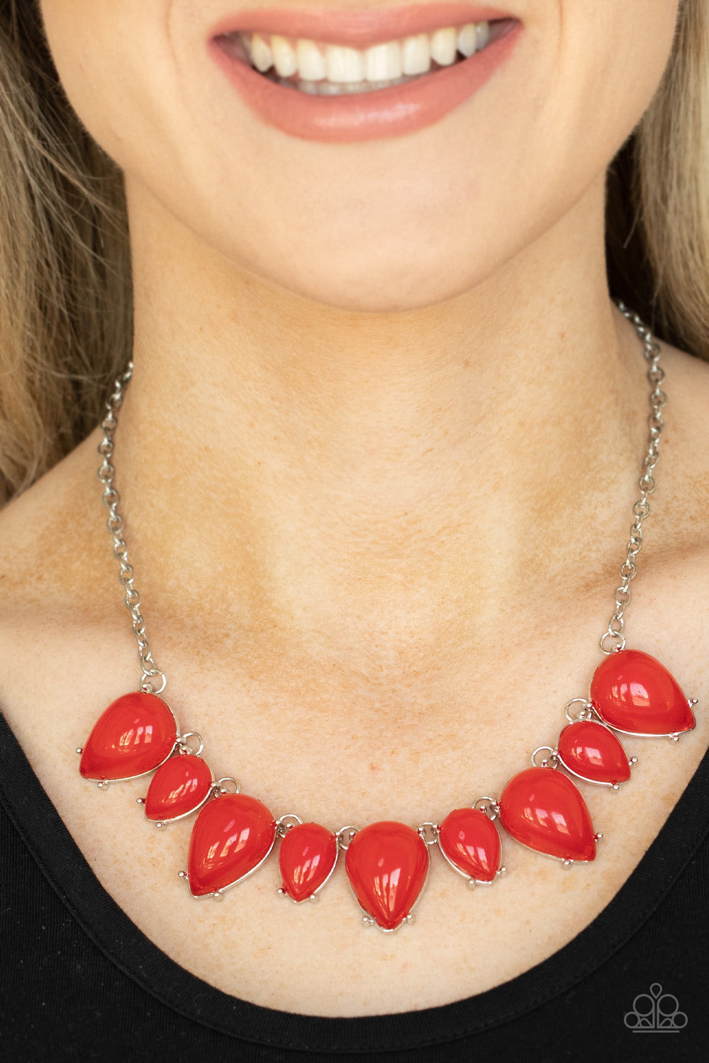 Paparazzi - Pampered Poolside - Red Necklace