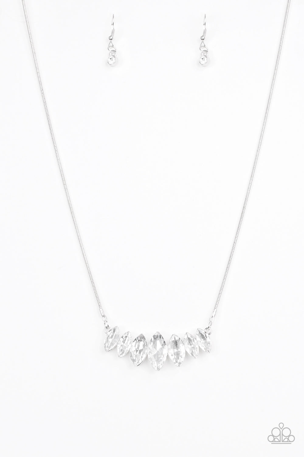 Paparazzi - Leading Lady - White Necklace