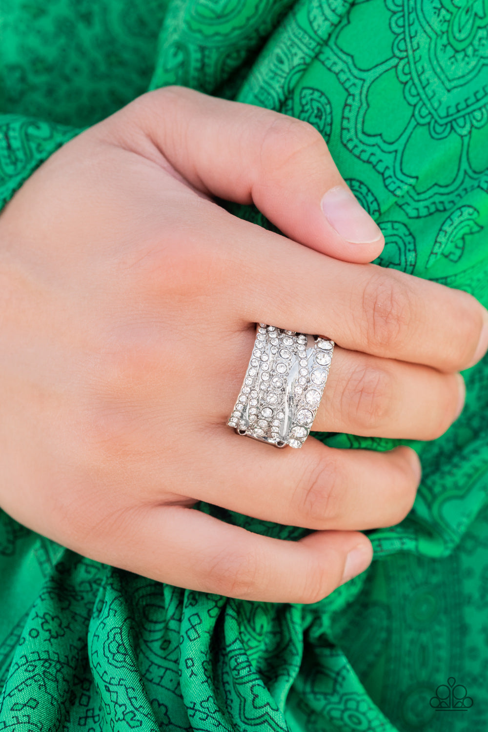 Paparazzi - Exclusive Elegance - White Ring