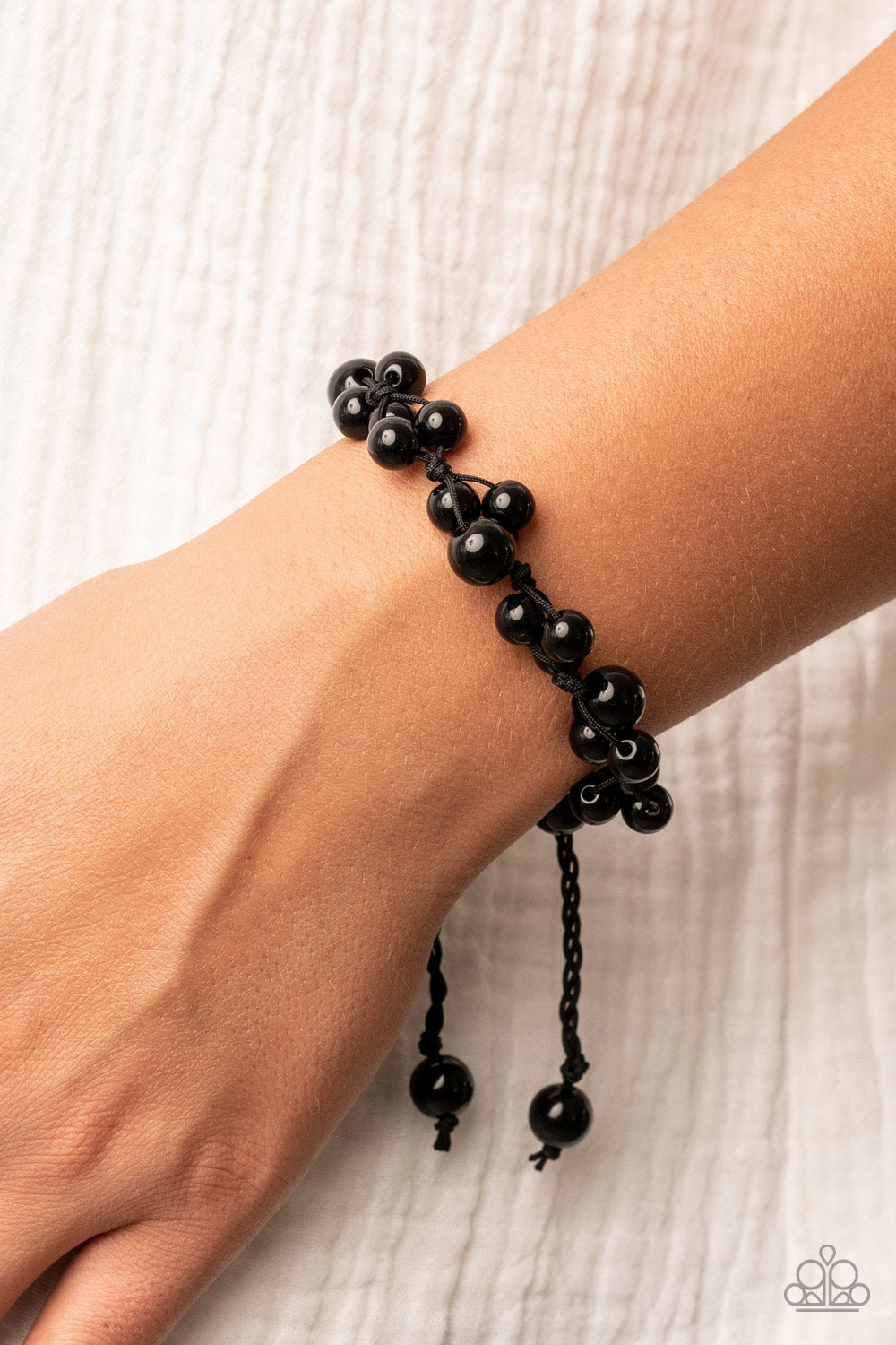 Paparazzi - Vintage Versatility - Black Bracelet