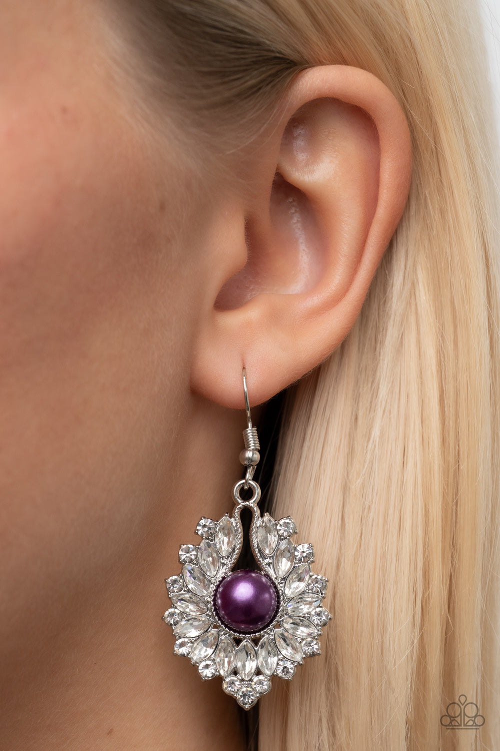 Paparazzi - Crowns Required - Purple Earrings