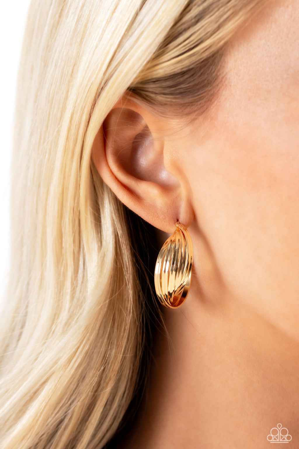 Paparazzi - Curvy and Worthy - Gold Earrings