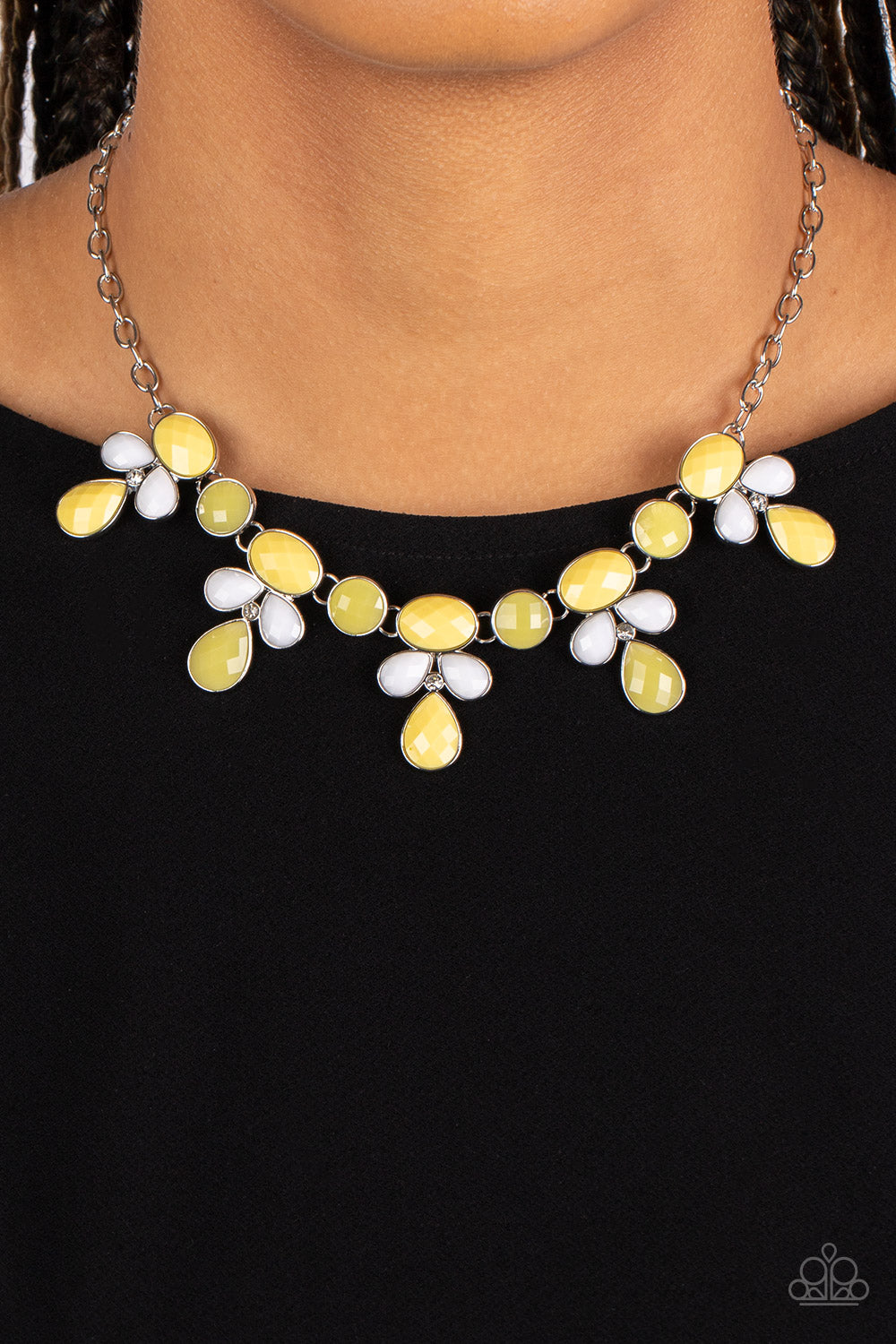 Paparazzi Accessories - Midsummer Meadow - Yellow Necklace