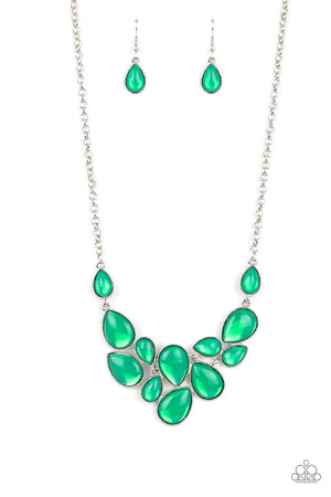 Paparazzi - Keeps GLOWING and GLOWING - Green Necklace