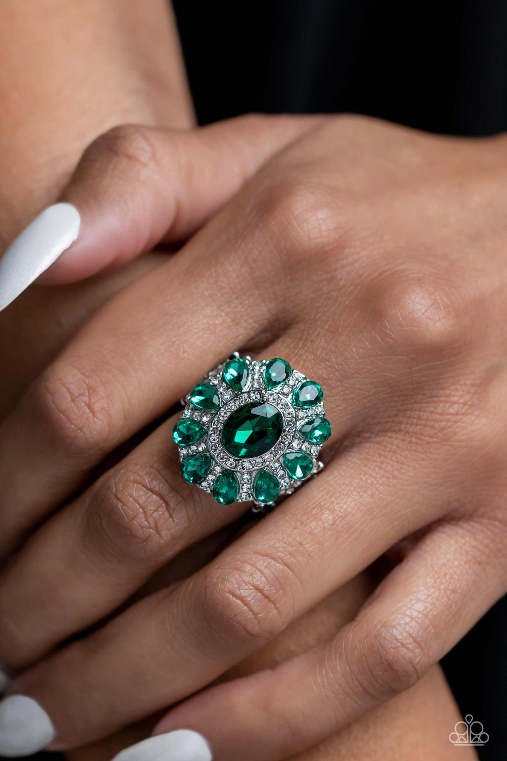 Paparazzi - GLIMMER and Spice - Green Ring