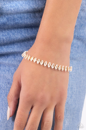 Paparazzi - Marquise Masterpiece - Gold Bracelet