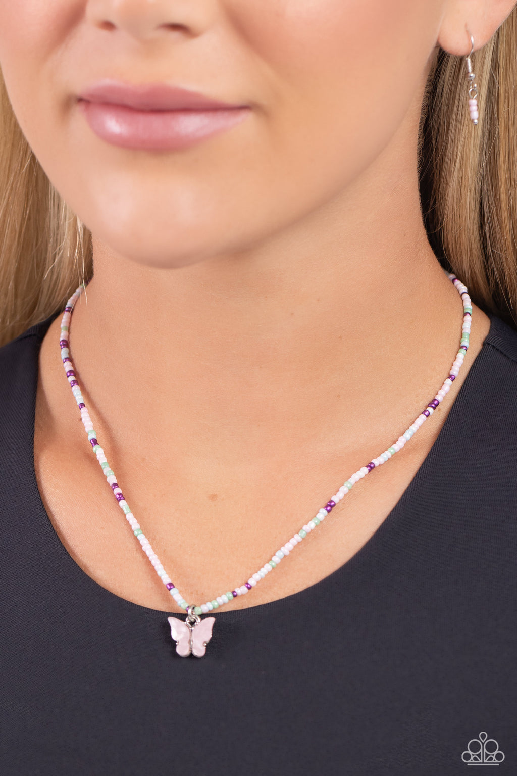 Paparazzi - Soaring Shell - Pink Necklace