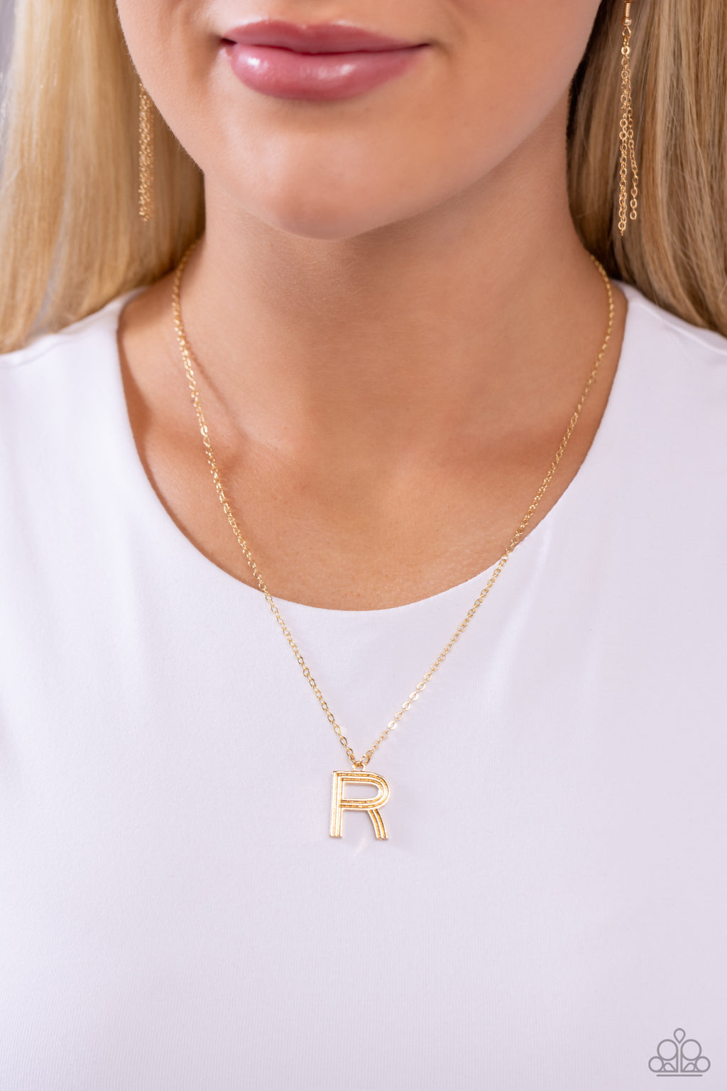 Paparazzi - Leave Your Initials - Gold - R Necklace