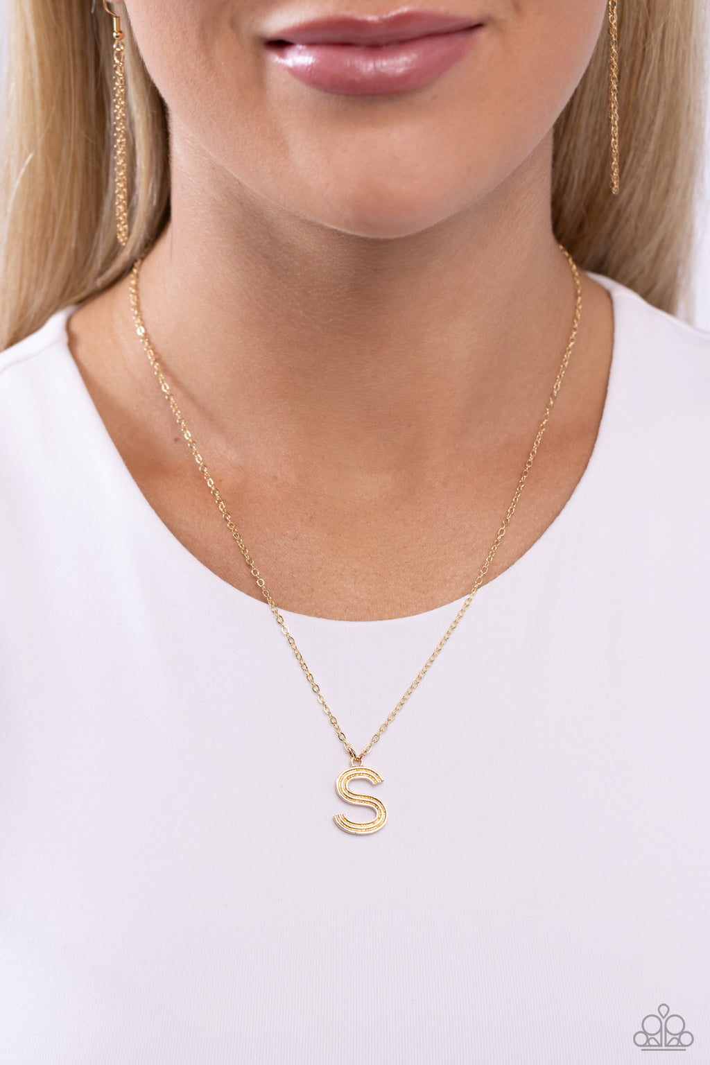 Paparazzi - Leave Your Initials - Gold - S Necklace