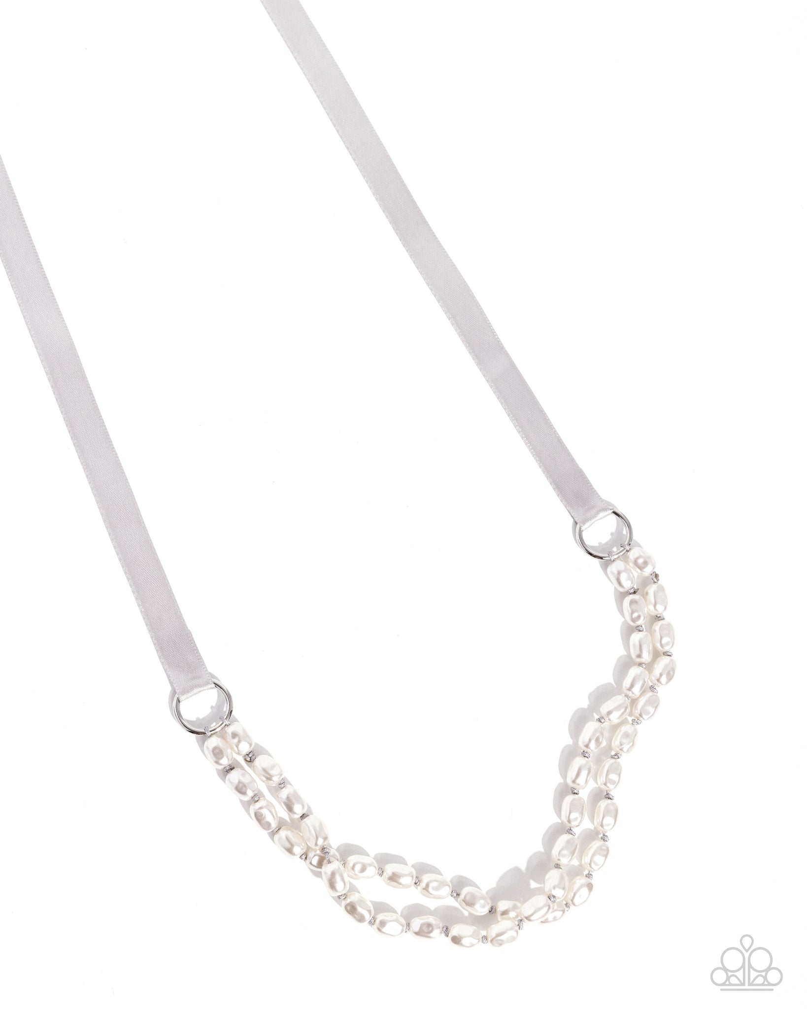 Paparazzi - Honorable Haute - Silver Necklace