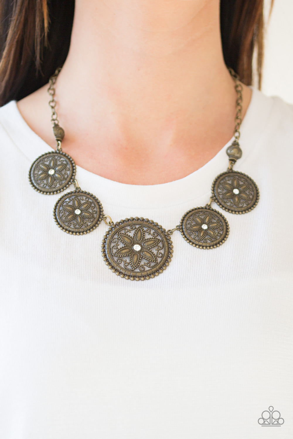 Paparazzi Accessories - Written In The STAR LILIES - Brass Necklace